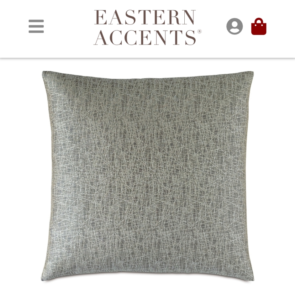 Niche Echo Metallic decorative Pillow